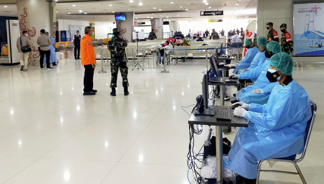Persiapan kepulangan pekerja migran di Bandara Internasional Juanda. (Foto: dok. Humas Pemprov Jatim)