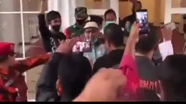 Potongan video penolakan ceramah Ustadz Haikal Hassan di Jalan Nusakambangan, Kota Malang (Foto: istimewa)