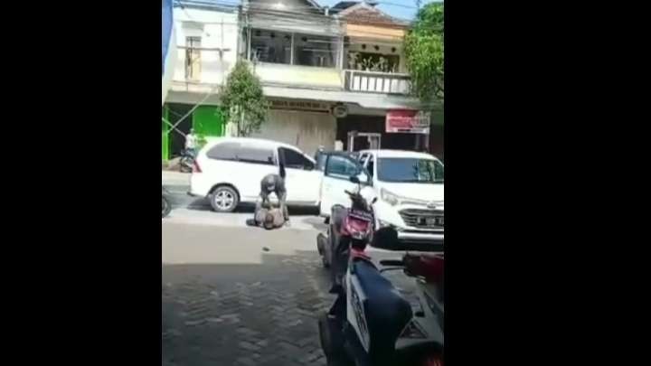 Tangkapan video terduga pelaku curanmor di Kota Malang (Foto: istimewa)