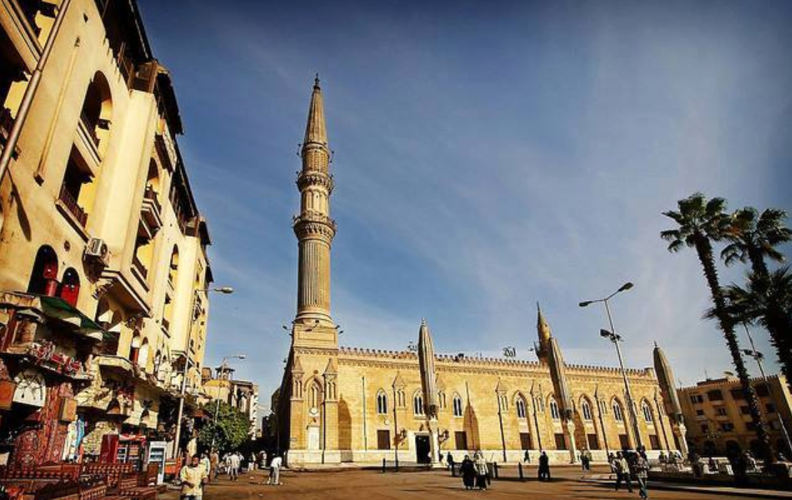 Masjid Al Hussein di Kairo Mesir. (Foto: travellers)