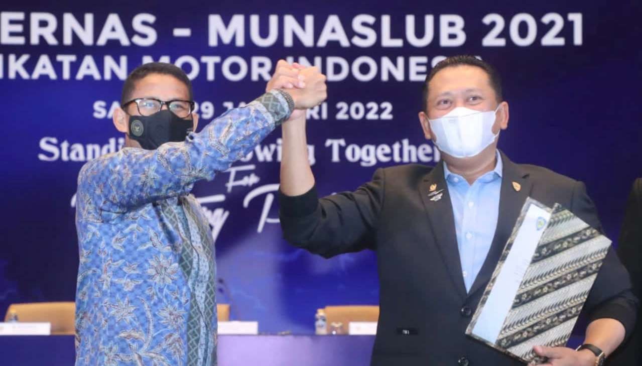 Menteri Pariwisata dan Ekonomi Kreatif Sandiaga Uno bersama Ketua Umum IMI Bambang Soesatyo (Foto: istimewa)