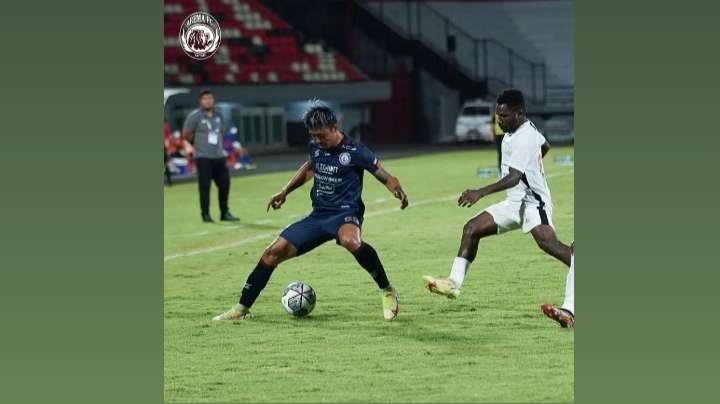 Laga Arema FC vs Persipura Jayapura di Stadion Kapten I Wayan Dipta, Gianyar Bali (Instagram:@arwmafcofficial)