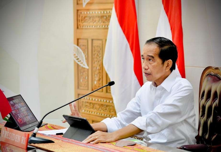 Presiden Jokowi saat pimpin rapat terbatas evaluasi PPKM. (Foto: Setpres)