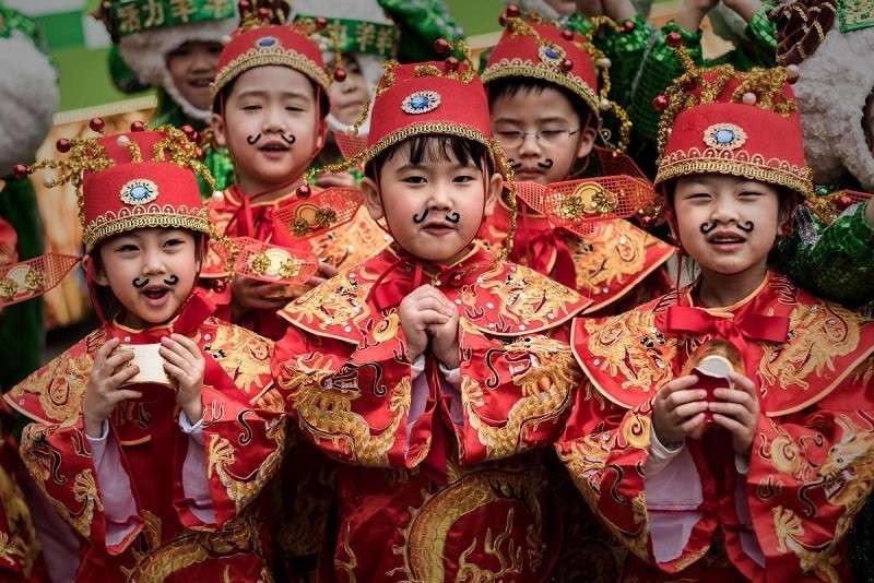 Ilustrasi perayaan Imlek identik dengan warna merah, angpao, dan masih banyak tradisi-tradisi lainnya. (Foto: Istimewa)