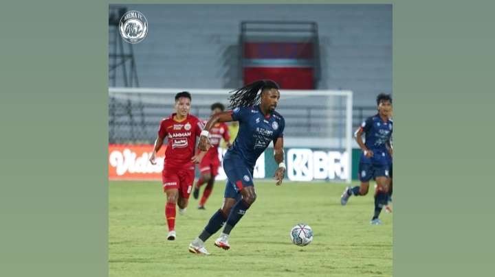 Skuad Arema FC saat laga kontra Persija Jakarta (Instagram: @aremafcofficial)