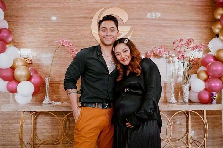 Pasangan Siti Badriah dan Krisjiana. (Foto: Instagram)