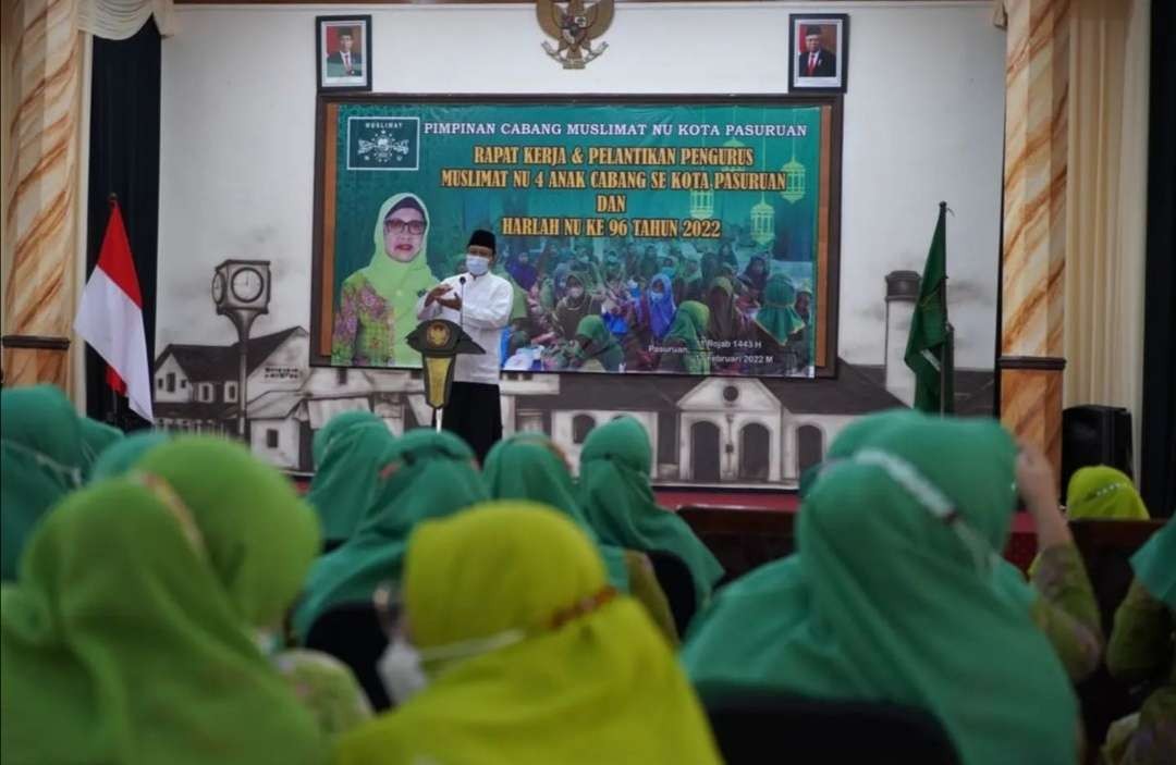 Walikota Pasuruan Saifullah Yusuf atau Gus Ipul saat membuka rapat kerja PC Muslimat NU Kota Pasuruan (Foto: Diskominfotik Kota Pasuruan)