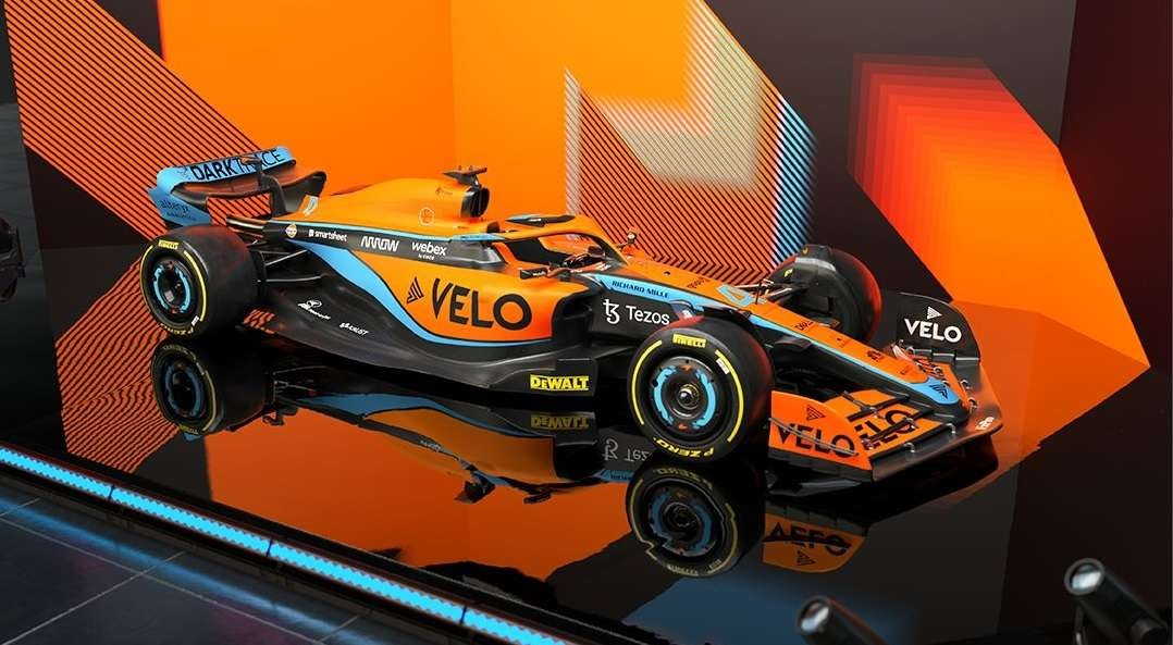 Mobil baru McLaren yang akan digunakan untuk tes pramusim di Barcelona. (Foto: McLarenF1)