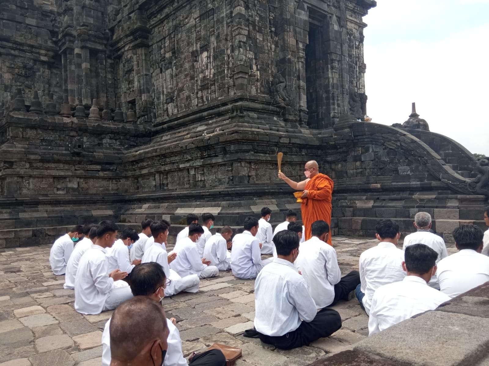 Candi Borobudur untuk Kepentingan Agama Umat Buddha Indonesia dan Dunia. (Foto: Kemenag)