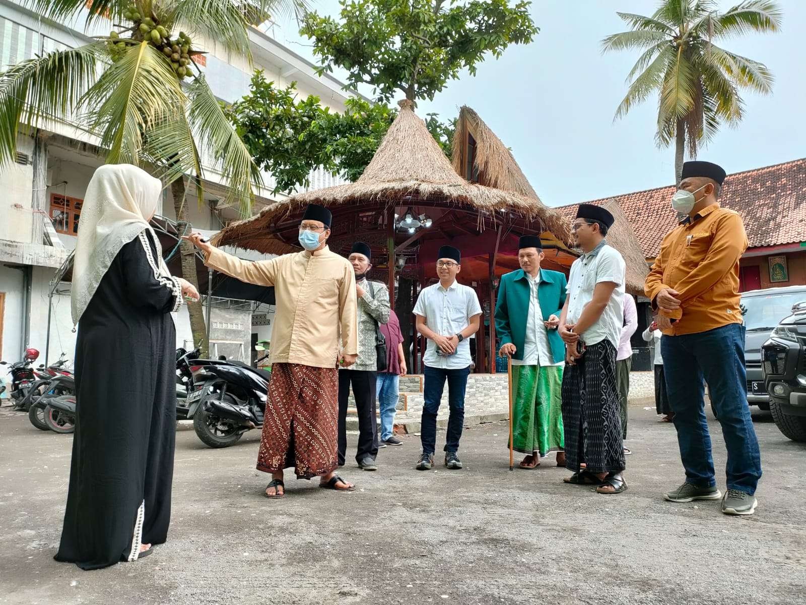 Sekjen PBNU Saifullah Yusuf saat mengadakan koordinasi dengan panitia Harlah ke-99 NU di Bangkalan. (Foto: Istimewa)