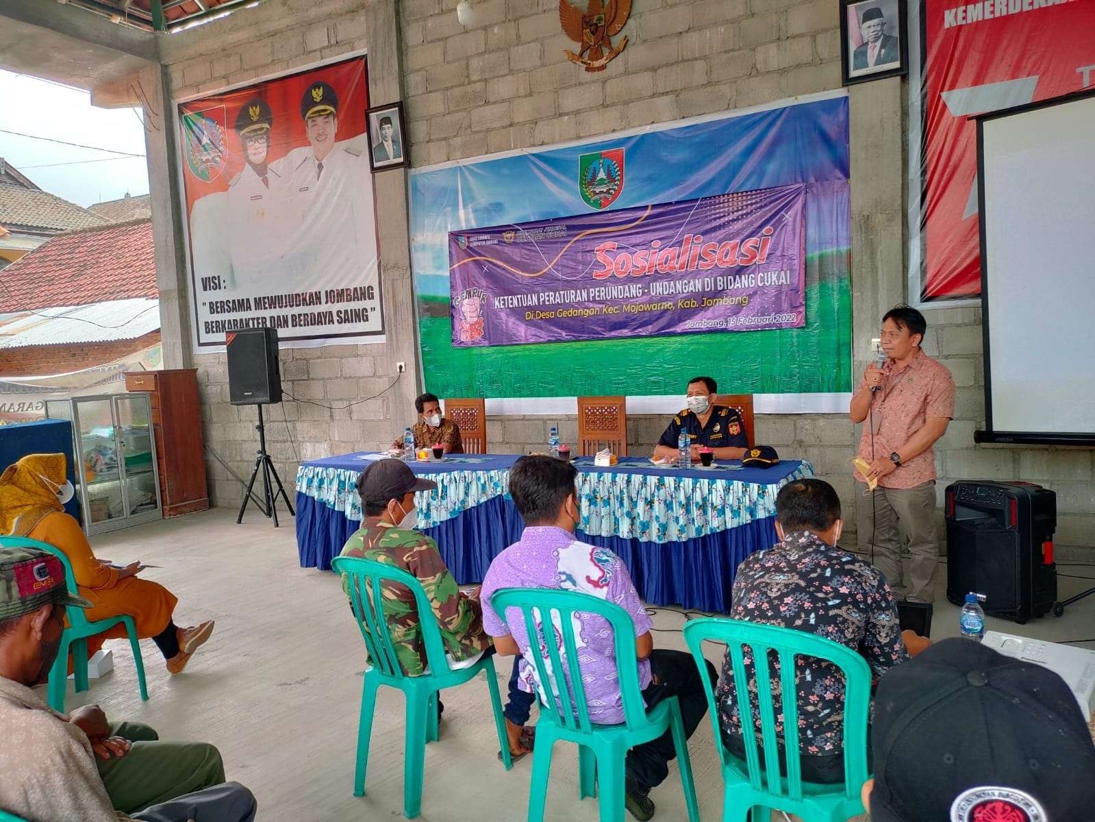 Sosialisasi Peraturan Perundang-undangan Bidang Cukai di Balai Desa Gedangan, Kecamatan Mojowarno, Selasa 15 Februari 2022. (Foto: Istimewa)