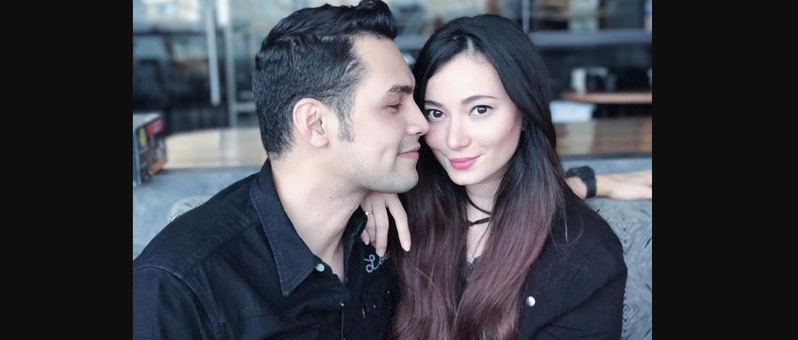 Pasangan Asmirandah dan Jonas Rivano pernah viral 2014 silam terkait pindah keyakinan. (Foto: Instagram)