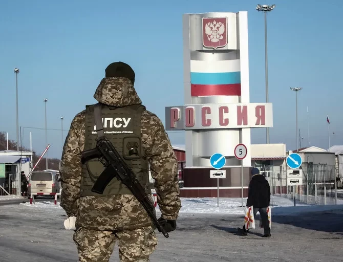 Pengerahan pasukan Rusia ke Ukraina timur mengikuti keputusan untuk mengakui wilayah Donetsk dan Luhansk yang memisahkan diri sebagai negara merdeka. (Foto: Reuters)