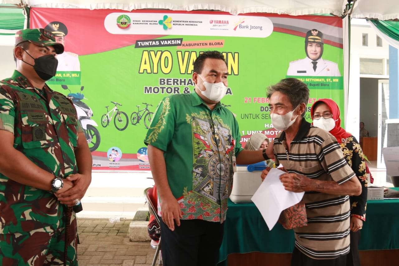 Bupati Blora Arief Rohman Launching Vaksinasi Berhadiah Motor (Foto: Ahmad Sampurno/ Ngopibareng.id)