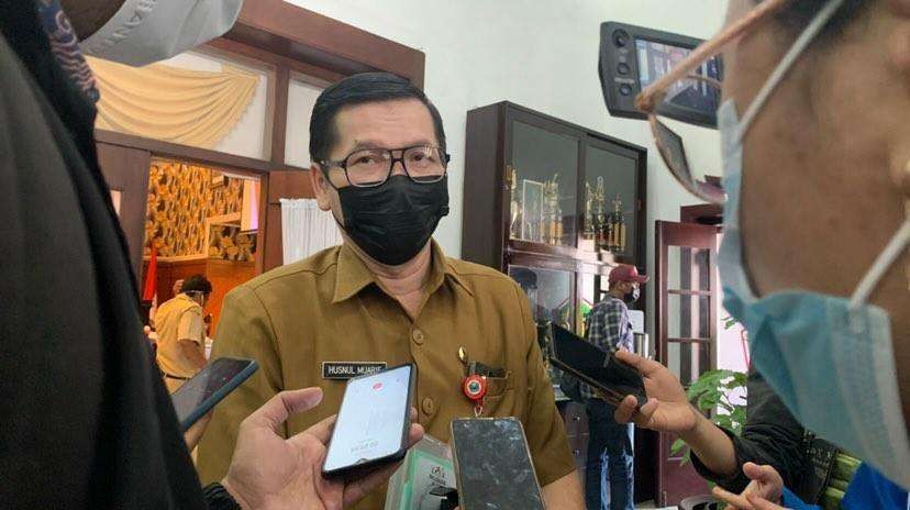 Kepala Dinas Kesehatan (Dinkes) Kota Malang, dr Husnul Mu'arif saat berada di Balaikota Malang. (Foto: Lalu Theo/ngopibareng.id)