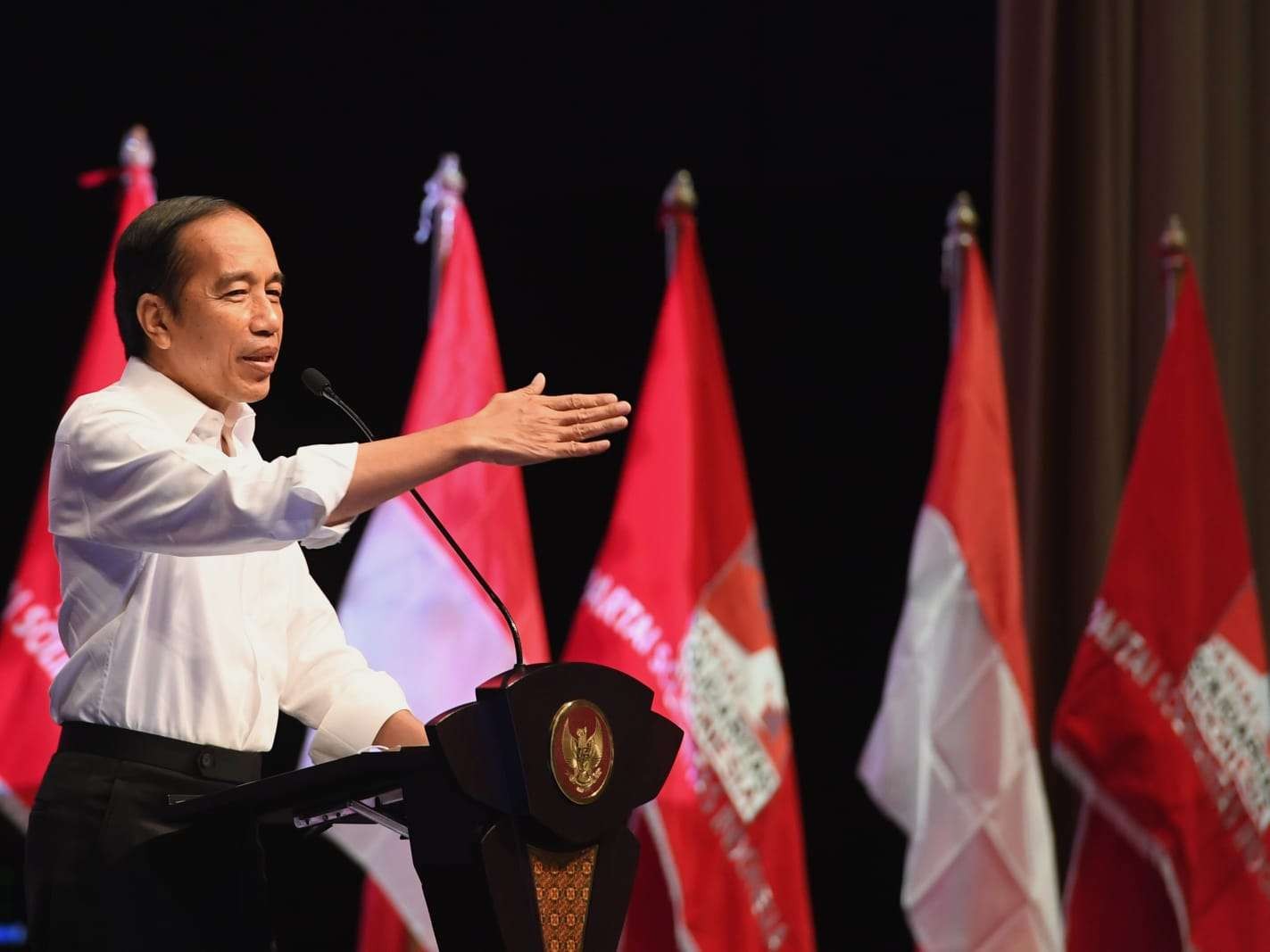 Presiden Jokowi ingatkan istri TNI-Polri hati-hati mengundang penceramah agama. (Foto: Setpres)