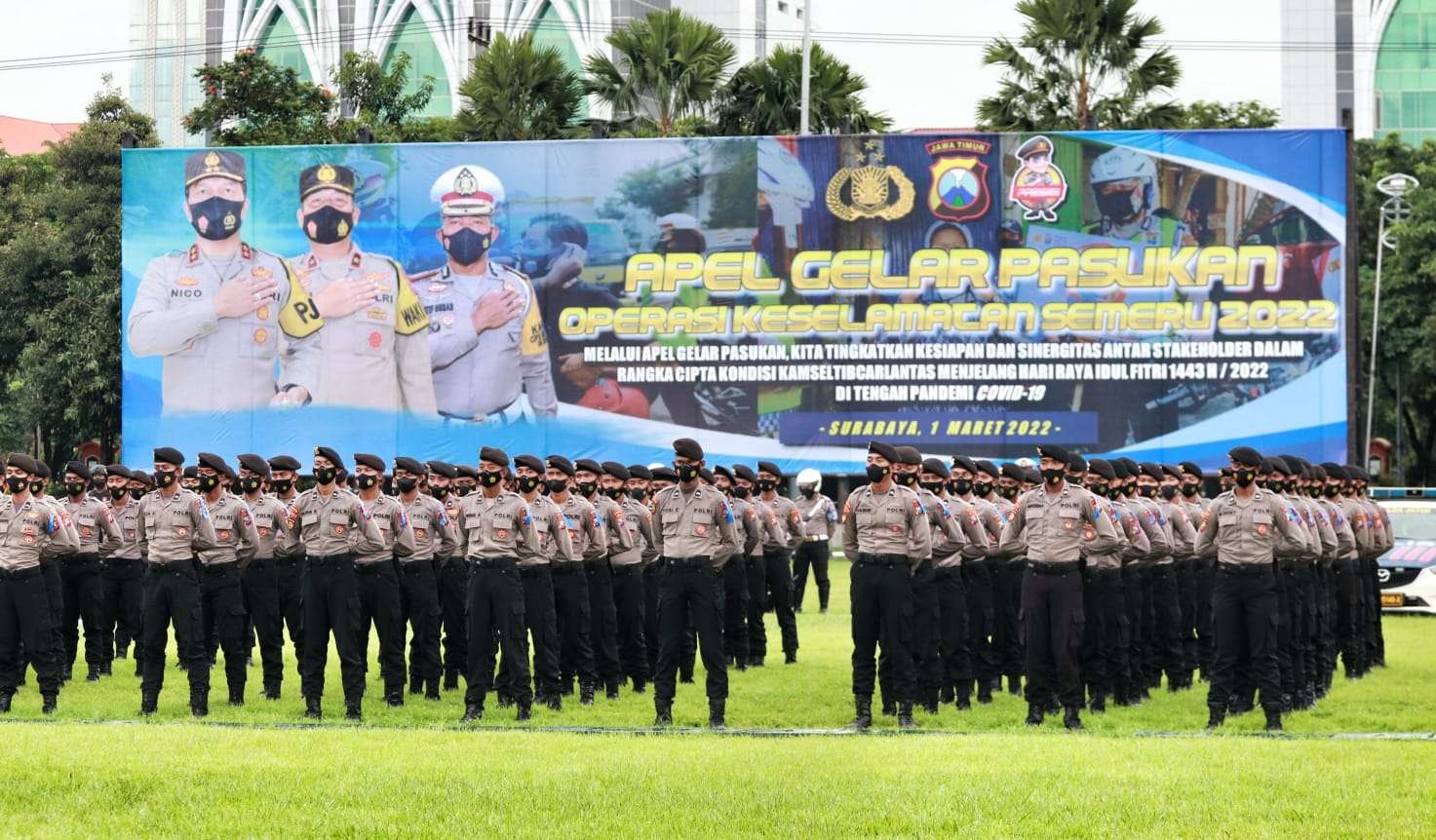 Apel pasukan Polda Jatim dalam rangka Operasi Keselamatan Semeru 2022 di Mapolda Jatim, Surabaya, Selasa 1 Maret 2022. (Foto: Istimewa)