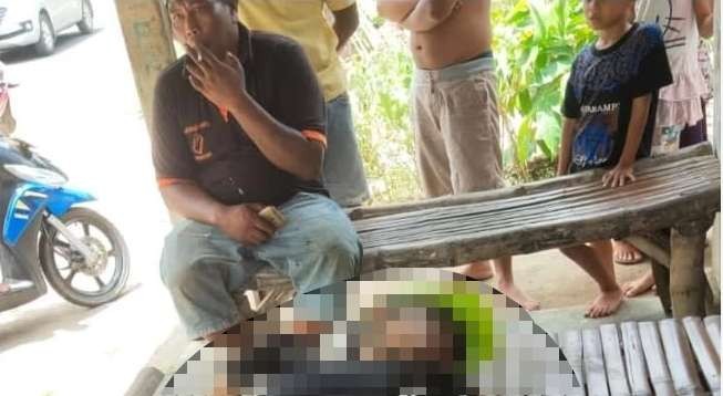 dr Dudung ditemukan meninggal di atas ranjang bambu di Desa Sabrang Kecamatan Ambulu (Foto: Istimewa)
