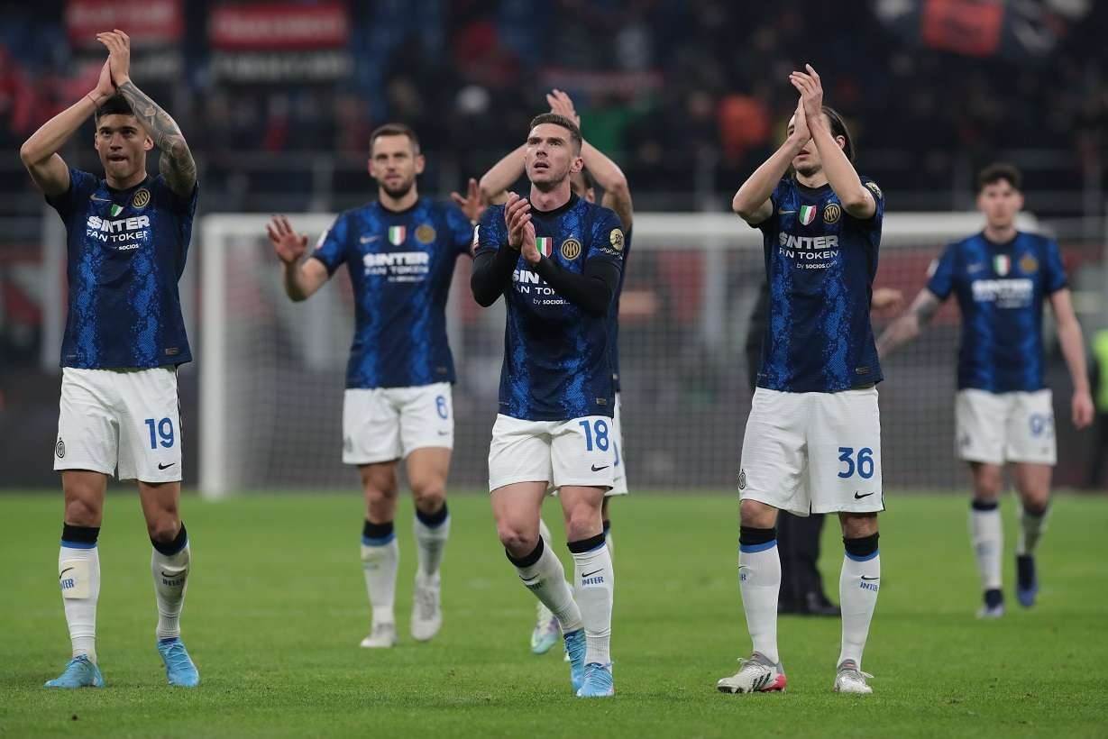 Para pemain Inter Milan saat menyapa penggemar. (Foto: Twitter/@Inter)