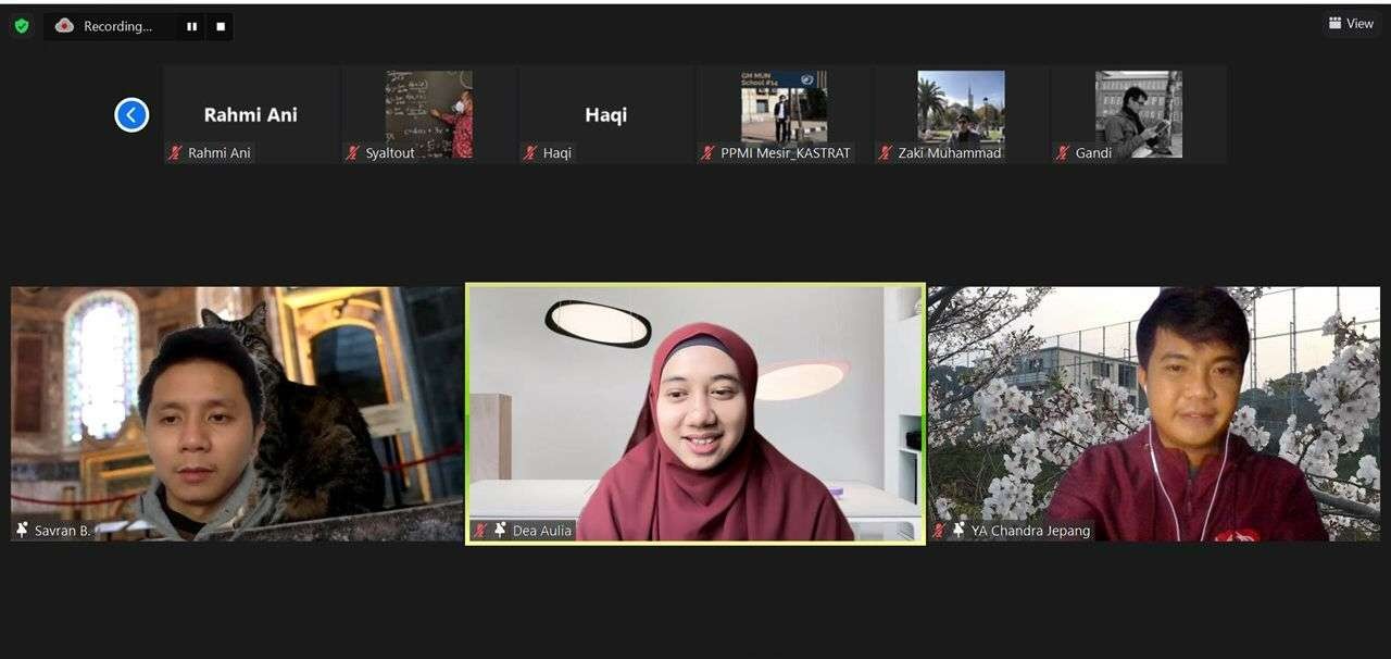 Diskusi Panel Online ini mengangkat tema ‘Bagaimana Pengeras Suara Masjid di Tiga Kawasan Dunia’. (Foto: Istimewa)