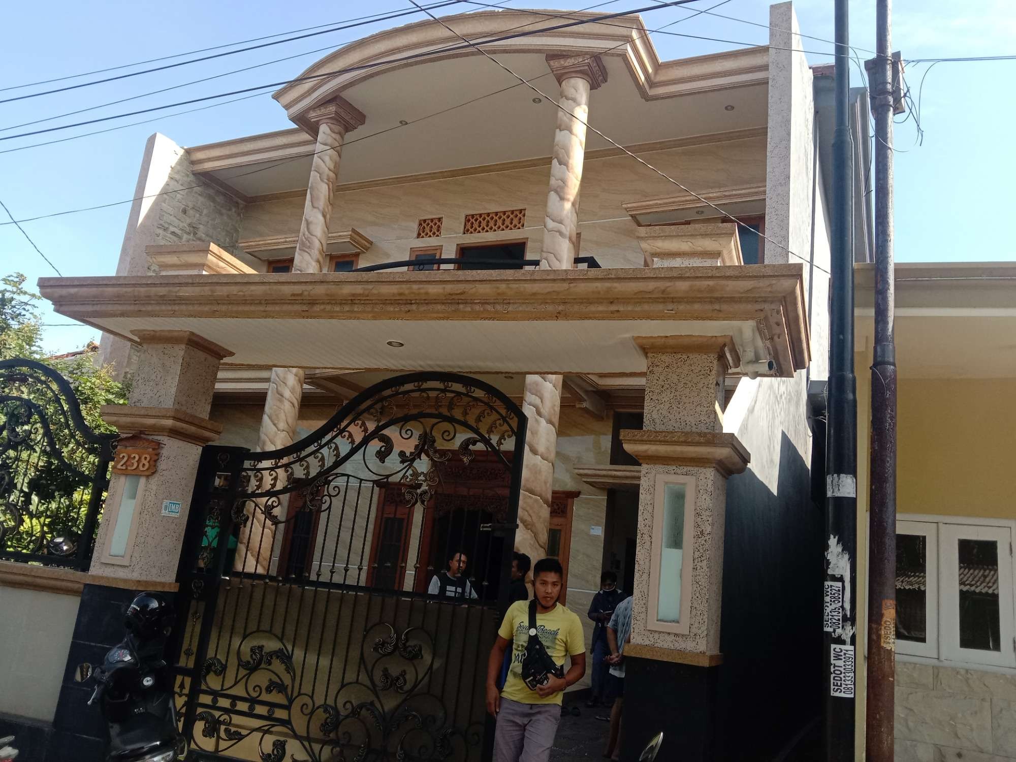 Rumah kos di Jalan HOS Tjokroaminoto Gang IV, Probolinggo dibobol pencuri. (Foto: Ikhsan Mahmudi/Ngopibareng.id)