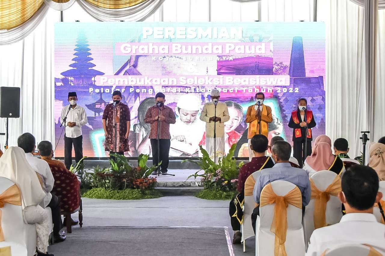 Pembukaan seleksi beasiswa Penghafal Kitab Suci di Surabaya yang diwakili masing-masing pemuka agama.(Foto: Istimewa)