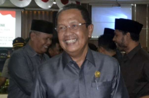 Ketua DPRD Bondowoso Ahmad Dhafir santai hadapi ultimatum DPC PPP Bondowoso. (foto;guido/ngopibareng.id)
