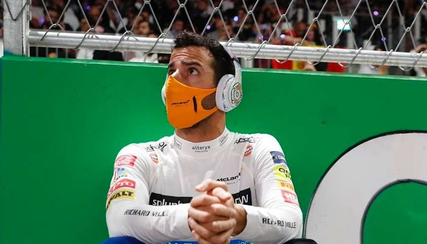 Daniel Ricciardo masih sakit, sehingga absen pada tes hari kedua F1 GP Bahrain. (Foto: Twitter/@McLarenF1)