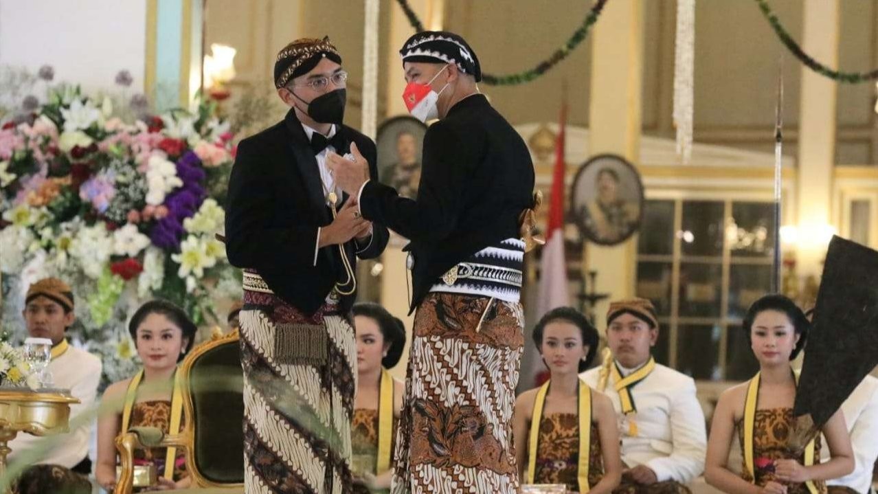 Gubernur Ganjar Pranowo berkunjung ke Pura Mangkunegaran.(Foto: Dok Jateng)