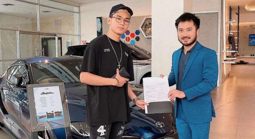 Indra Kenz dan Rudy Salim saat transaksi mobil mewah. (Foto: Instagram)