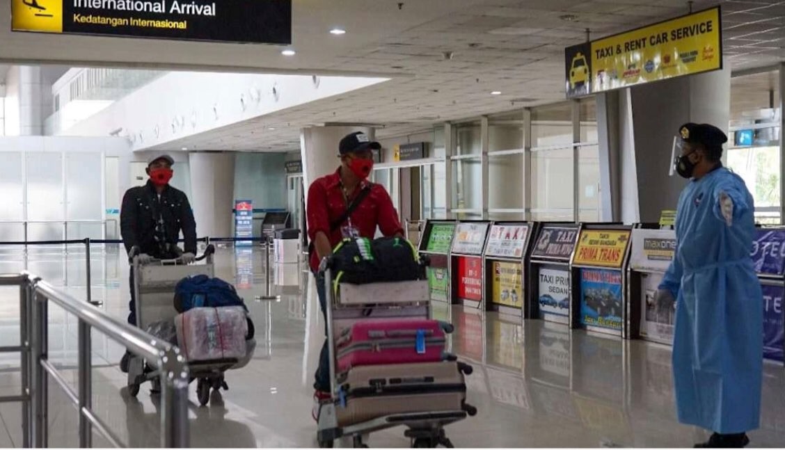 Ilustrasi kedatangan penumpang luar negeri di Bandara Internasional Juanda. (Foto: Istimewa)