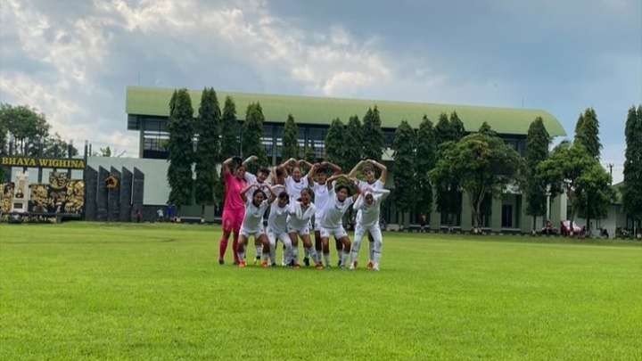 Skuad Arema FC Women saat berlaga di Piala Pertiwi Regional Jawa Timur (Foto: Lalu Theo/ngopibareng.id)
