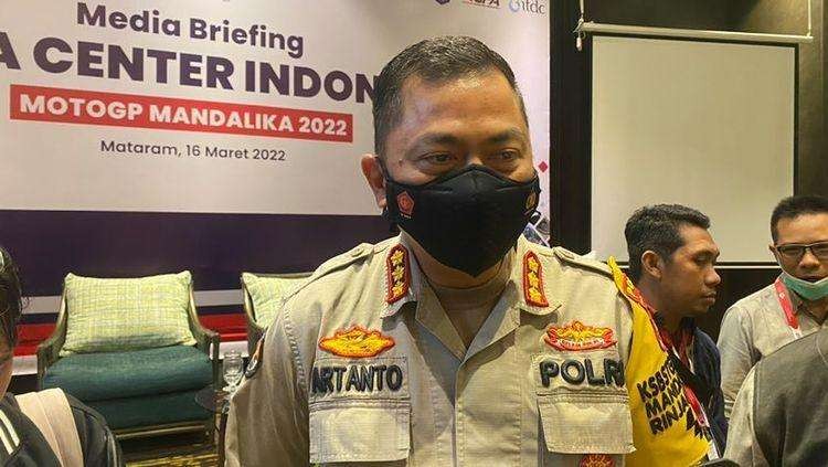 Kabid Humas Polda NTB, Kombes Pol Artanto saat ditemui di Hotel Astoria Lombok, Kota Mataram, Nusa Tenggara Barat. (Foto: Lalu Theo/ngopibareng.id)