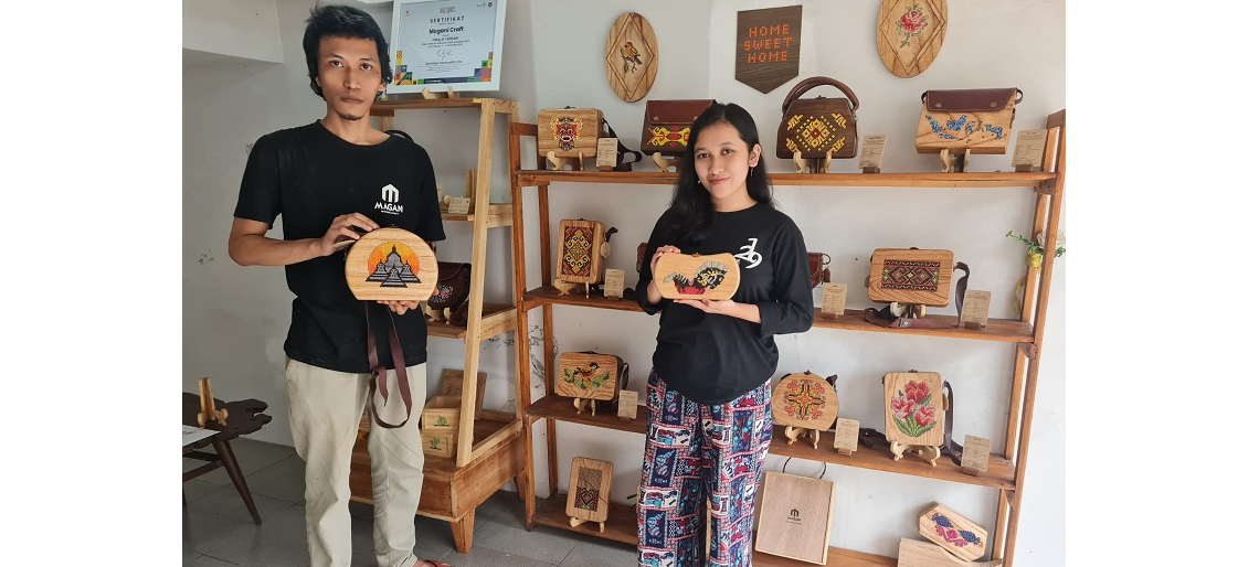 Aditya Widya Pranata, pemilik usaha tas kristik kayu asal Temanggung, Jawa Tengah. (Foto: Istimewa)