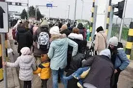 Orang dengan paspor Ukraina dapat masuk dan bergerak bebas di Uni Eropa (UE) tanpa visa selama setidaknya 90 hari. (Foto: Istimewa)