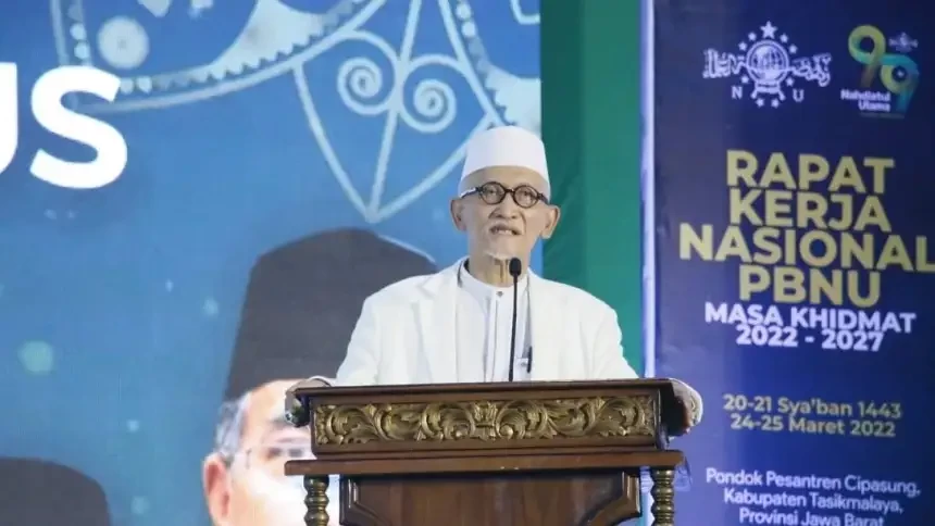 Rais 'Aam PBNU KH Miftachul Akhyar membuka Rapat Kerja Nasional (Rakernas) PBNU di Aula Institut Agama Islam Cipasung (IAIC), Cipakat, Singaparna, Tasikmalaya, Jawa Barat, Kamis 24 Maret 2022 malam. (Foto: Istimewa)