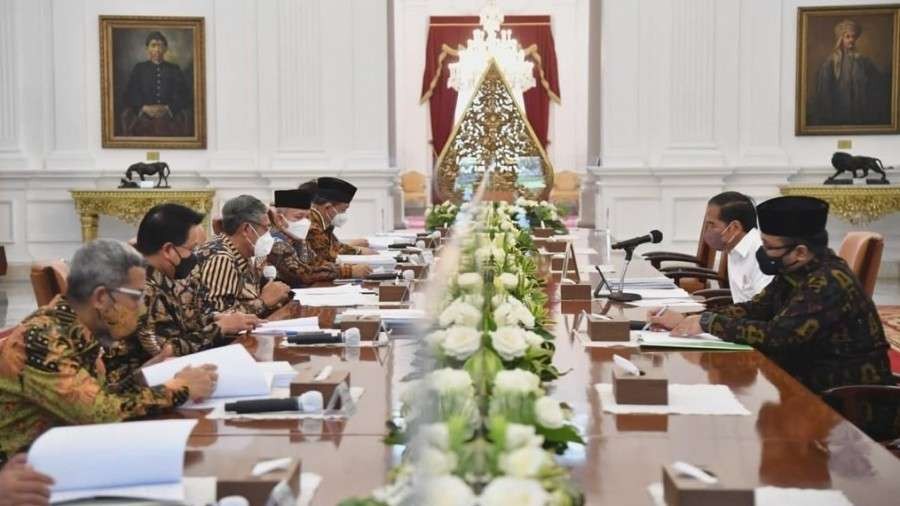 Presiden Joko Widodo terima Pansel Calon Anggota BPKH periode 2022 - 2027 di Istana Negara. (Foto: Kemenag)