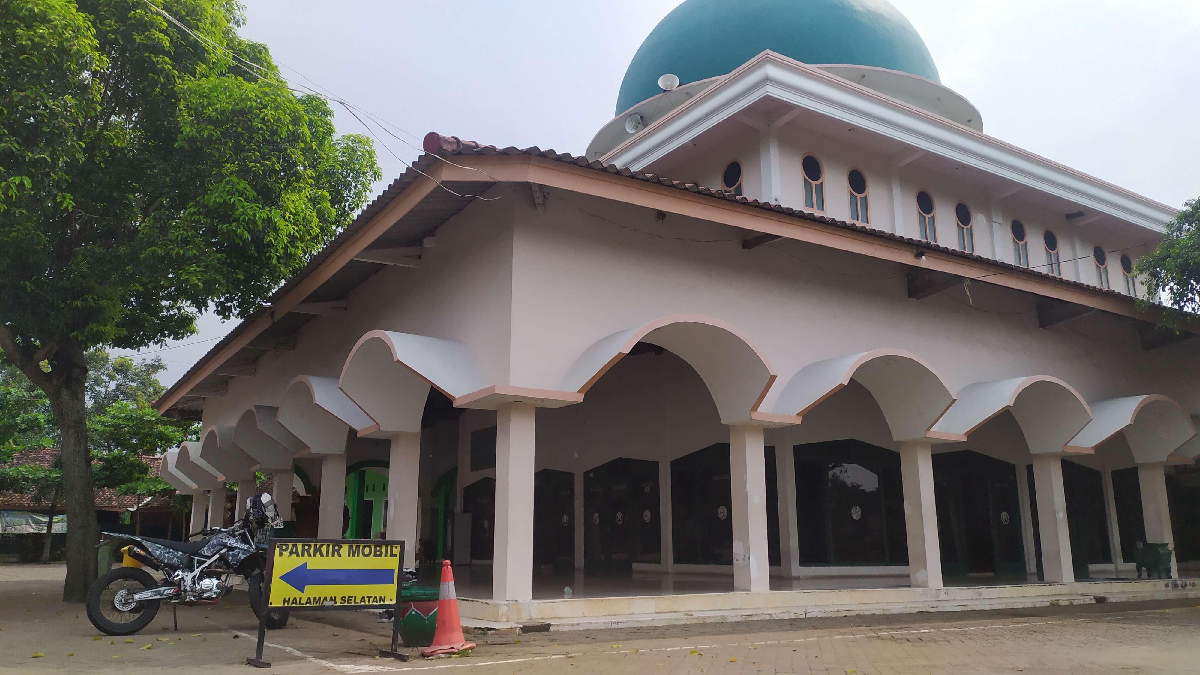 Masjid Baitul Muttaqiin Kutorejo Berdiri di Tanah saudagar Tionghoa.(Deni Lukmantara/Ngopibareng)