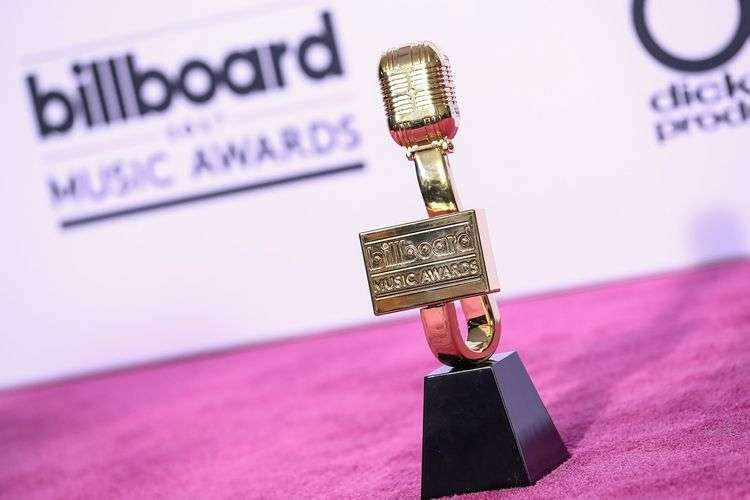 Ilustrasi trofi Billboard Music Awards 2022. (Foto: Istimewa)