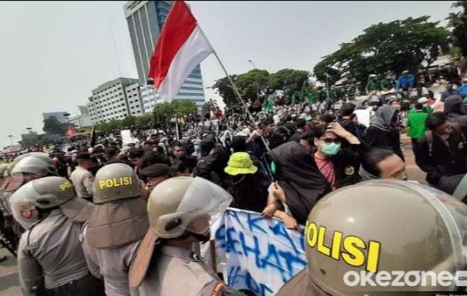 Ilustrasi demonstrasi di depan Gedung DPR Senayan. (Foto: Istimewa)