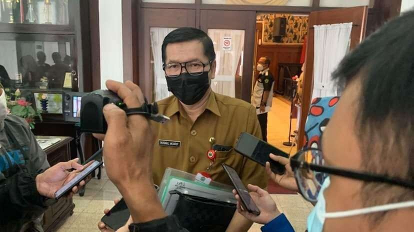 Kepala Dinkes Kota Malang, dokter Husnul Mu'arif saat berada di Balaikota Malang (Foto: Lalu Theo/ngopibareng.id)