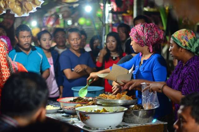 Ilustrasi tempat makan murah di Kota Surabaya bisa jadi rekomendasi buka puasa. (Foto: Istimewa)