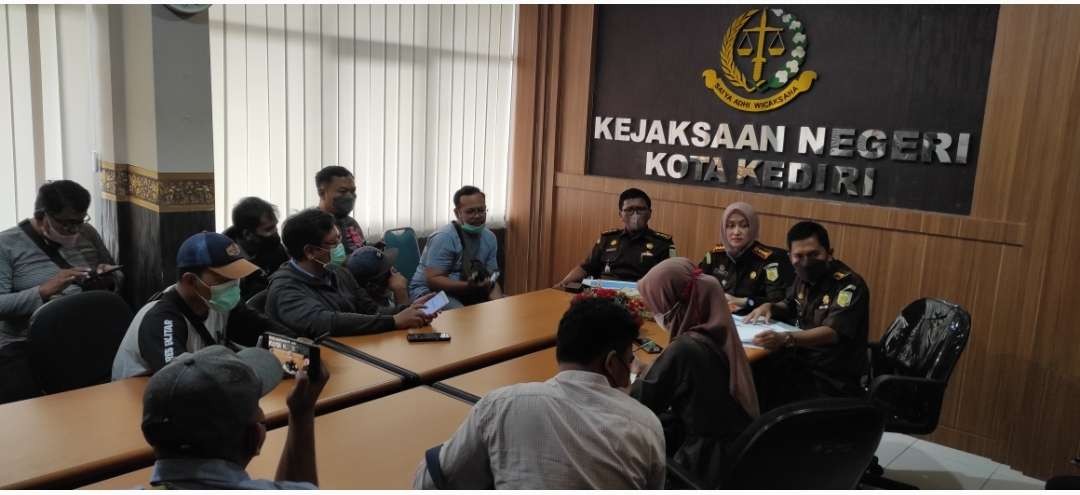 Kasus korupsi BPNT di Kota Kediri dinyatakan p21. (Foto: Fendhy Plesmana/Ngopibareng.id)