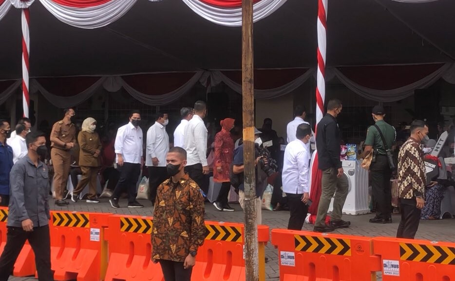Kegiatan rombongan Presiden Joko Widodo yang dijaga ketat paspampres (Foto: Andhi Dwi/Ngopibareng.id)