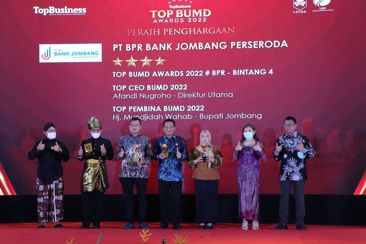 Puncak penghargaan TopBusiness TOP BUMD AWARDS 2022 yang diselenggarakan Rabu 20 April 2022 di Hotel Raffles Jakarta. (Foto: Istimewa)