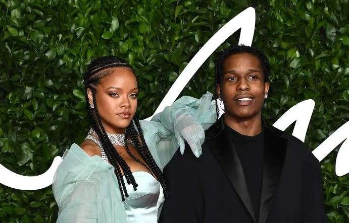 Pasangan kekasih musisi sekaligus pengusaha kosmetik, Rihanna dan rapper ASAP Rocky. (Foto: Istimewa)