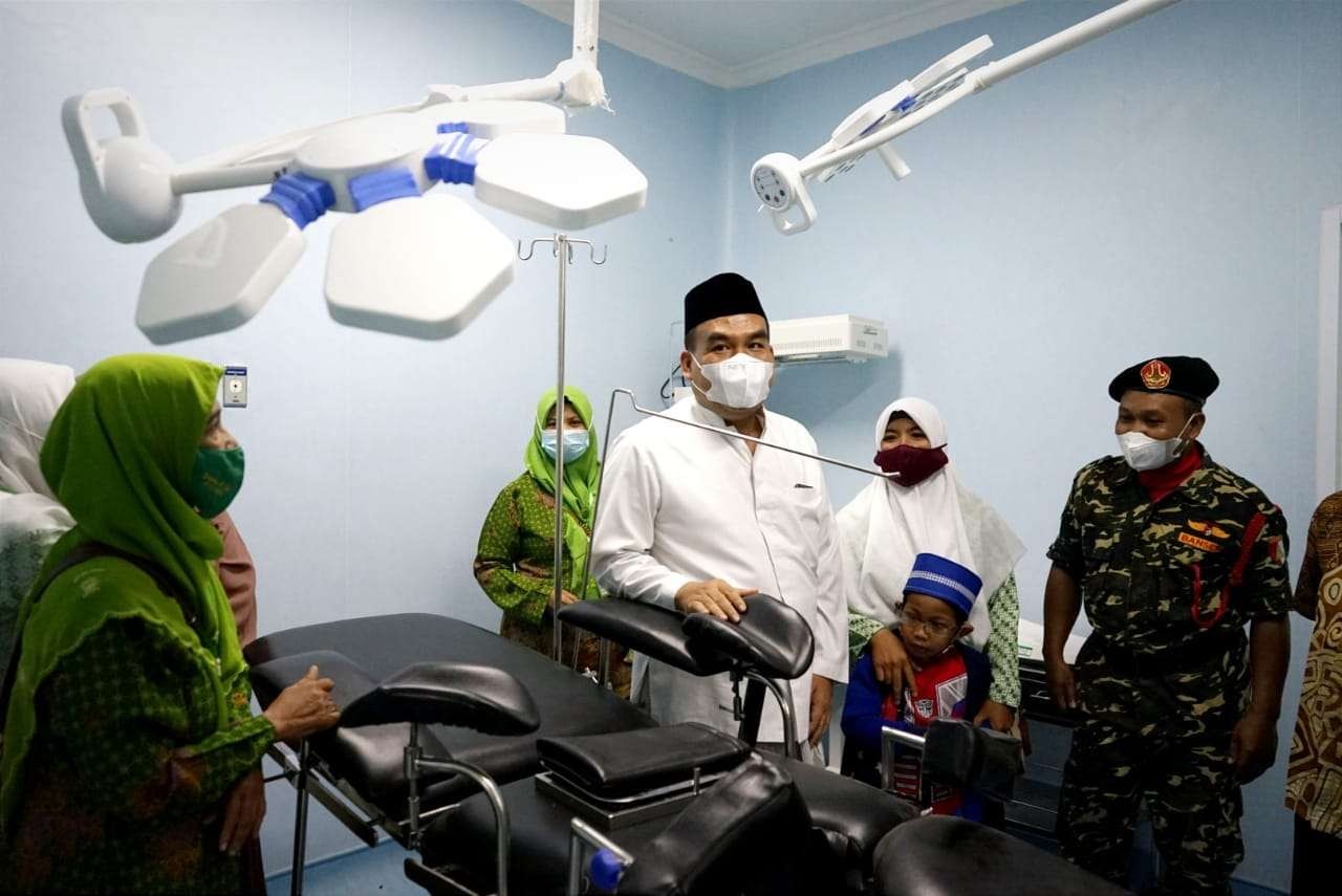 Bupati Blora Arief Rohman kunjungi ruangan medis Gedung Rumah sakit Ibu dan Anak NU Cakra Medika. (Dok. Prokopi Blora/Ngopibareng.id)