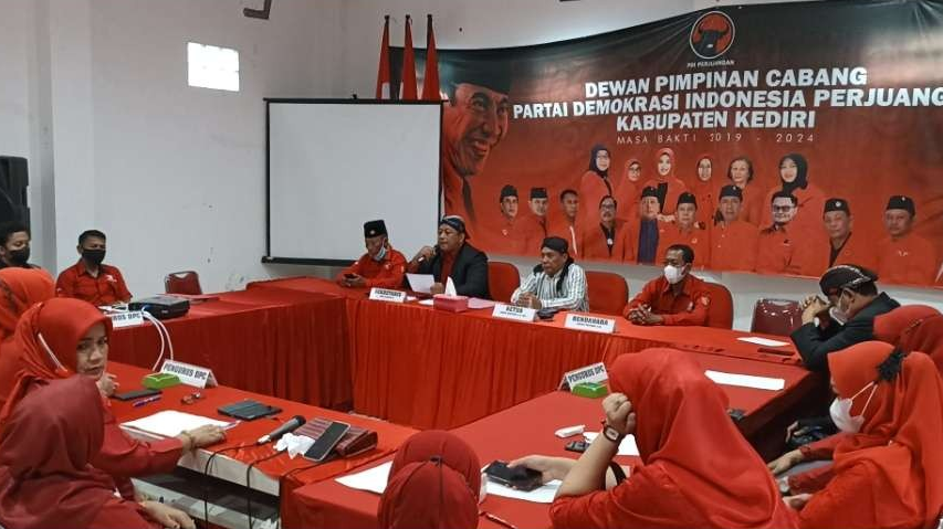 Dewan Pengurus Cabang (DPC) PDI-Perjuangan Kabupaten Kediri menggelar rapat konsolidasi internal partai persiapan pemilu dan pilkada 2024. (Foto: Istimewa)