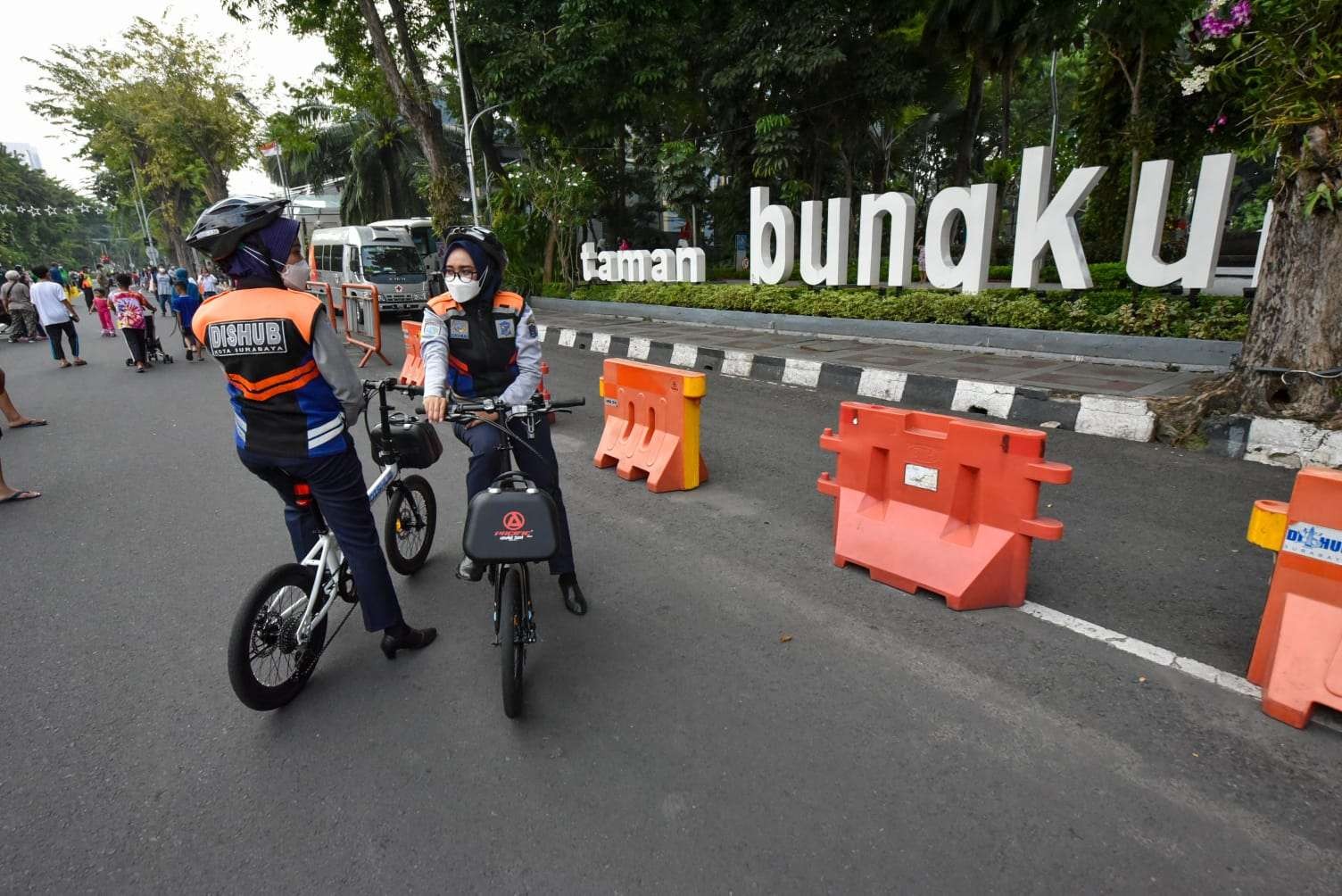 Taman Bungkul Surabaya yang tetap buka selama Lebaran. (Foto: Istimewa)