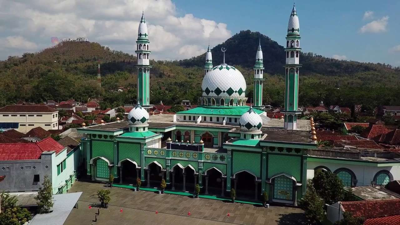 Masjid Agung Baiturrahman Trenggalek. (Foto: Travellers)